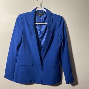 Blue blazer in medium
